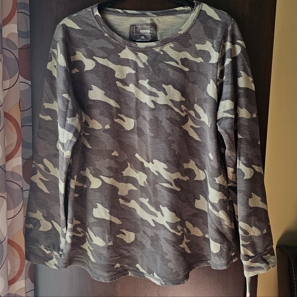 Sonoma Camouflage Crewneck Size XL